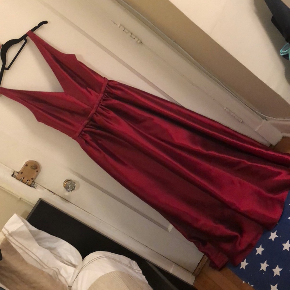 Monique Lhuillier gown